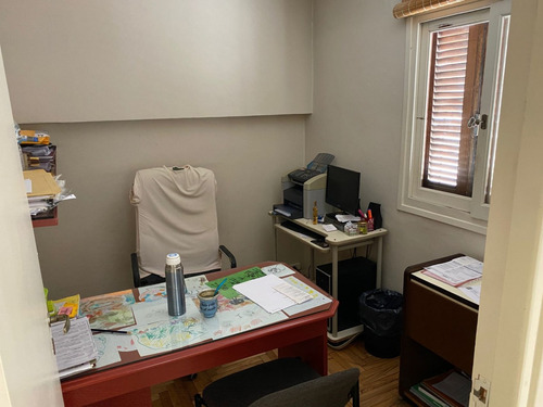 Chalet 4 Ambientes+ Dcia, Ideal Profesional O Vivienda A Mts De Plaza Del Agua.
