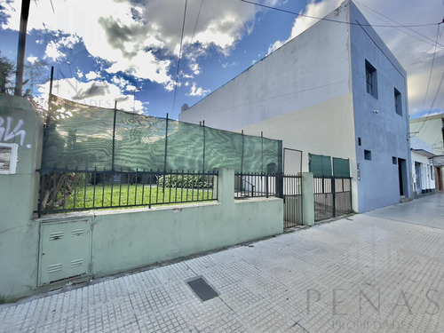Casa Alquiler En Villa Ballester - Vivienda O Uso Comercial - 4 Amb, Jardín Y Garage