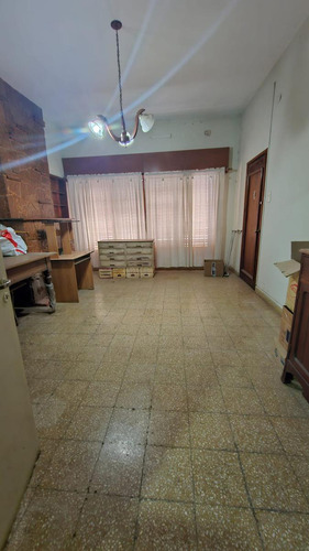 Casa En Venta - 3 Dormitorios 1 Baño - 320mts2 - Leones, Marcos Juárez, Córdoba