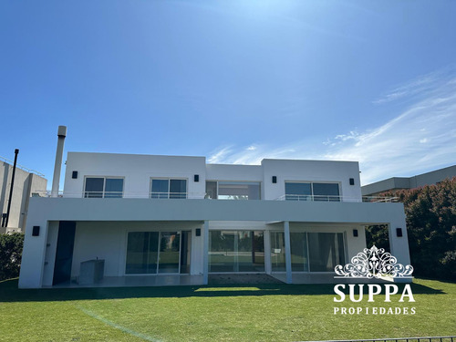 Casa En Alquiler El Golf Nordelta