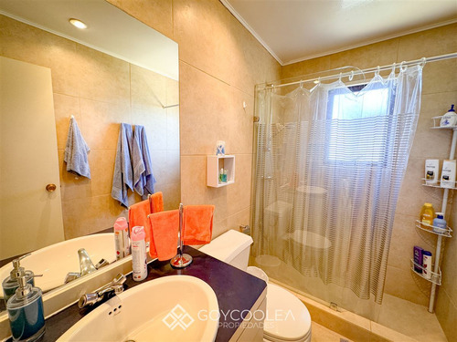 Casa En Venta De 4 Dorm. En Las Cabras