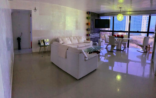 Imagen 5 de 12 de Bello Apartamento Cerca Del Mar