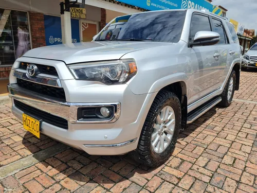 Toyota 4Runner Limited 4.0cc AT AA 4X4