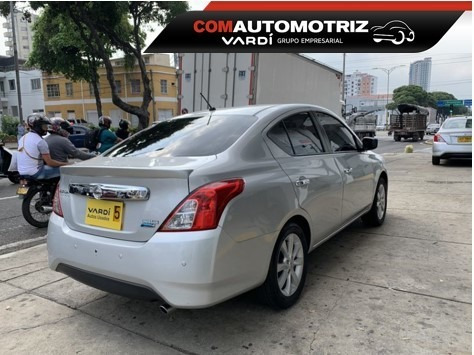 Nissan Versa Advance Id 39534 Modelo 2015