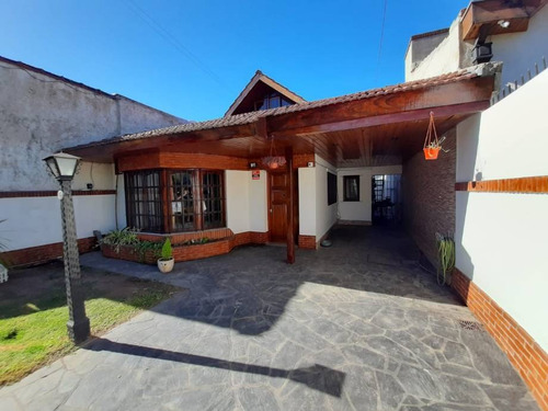 Imagen 3 de 14 de Chalet En Venta En Ituzaingo Norte