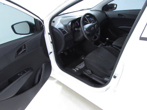 Imagem 8 de 12 de Hyundai Hb20 1.0 Unique 12v Flex 4p Manual