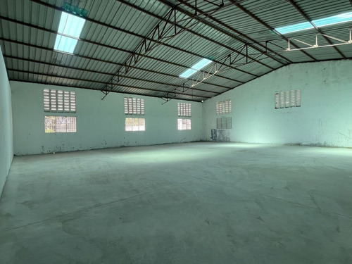 Nave Industrial Alquiler Zona Franca Hainamosa Ii