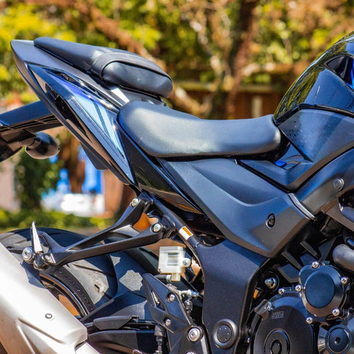 Imagem 3 de 10 de Moto Suzuki Gsx-s 750 Azul E Preta 2020 Com Baixo Km