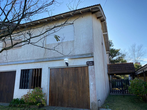 Magnifico Duplex Cuatro Ambientes Con Cochera Cubierta A Pocos Metros Del Mar En Villa Gesell Sur