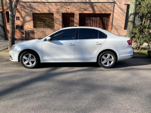 Volkswagen Vento 2.5 Luxury 170cv 2015