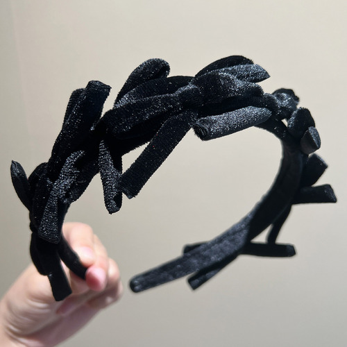 Diadema De Terciopelo Con Lazo Y Accesorios Para El Cabello