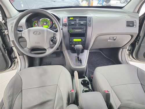 Hyundai Tucson 2.0 MPFI GL 16V 142CV 2WD GASOLINA 4P AUTOMÁTICO