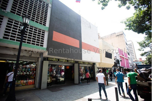 Se Vende Local De 3 Pisos En El Centro De Caracas