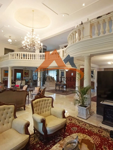 Venta Casa De Cuatro Dormitorios En Club De Campo San Diego