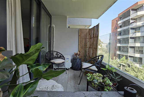 Venta Departamento De 2d-2b-1e Bustos-providencia