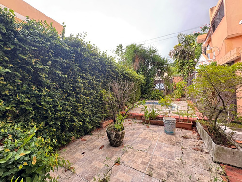 Vendo Casa De Oportunidad De 2 Niveles + Jacuzzi Privado
