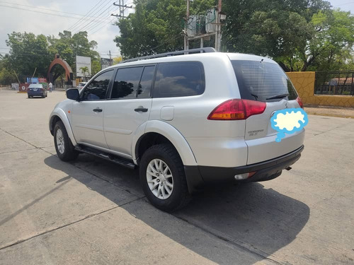 Imagen 3 de 8 de Mitsubishi Montero