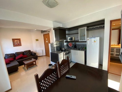 Imagen 6 de 22 de Departamento De Categoría Con Vista Panoramica !!