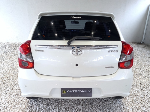 Imagen 6 de 11 de Toyota Etios Platinum Full Full 1.5n At 5ptas | 2018
