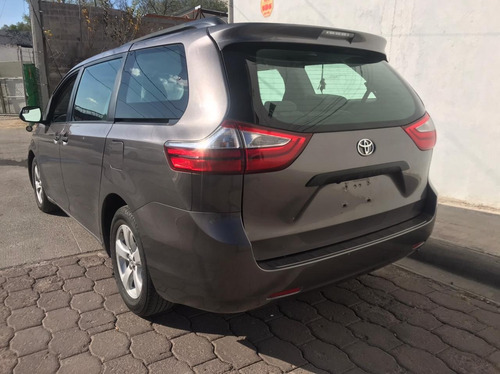 Toyota Sienna 2017 3.5 Le At