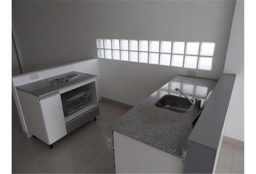 Imagen 15 de 18 de Av Belgrano 3600 - Con Pileta - Piso 2 Dos Balcones.