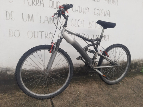 Imagem 3 de 4 de Bicicleta