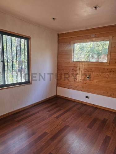Casa 3d 1 B Con Quincho Cerrado Y Piscina En Parcela