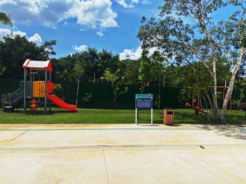 Casa(149) En Venta En Privada Zendera, Conkal