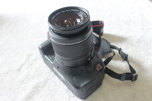 Canon 600d T3i Com Lente 18-55mm . Desconto A Vista