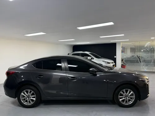 Mazda 3 2.0 Touring At