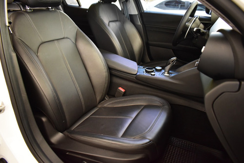 Imagen 19 de 25 de Alfa Romeo Giulia 2.0 200cv 200 Distinctive