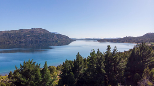 Campo Con Costa De Lago Y Bosque Nativo, Cholila.  