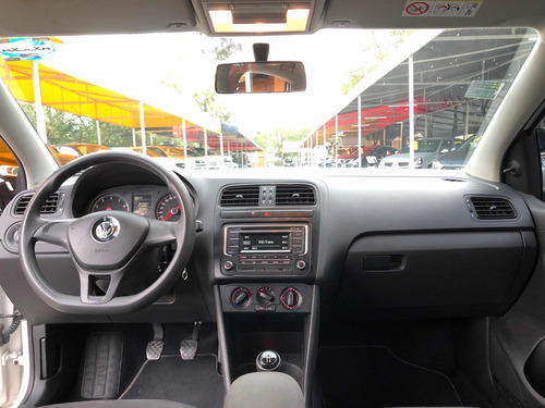 Imagen 8 de 10 de Volkswagen Vento 2019 1.6 Confortline Mt