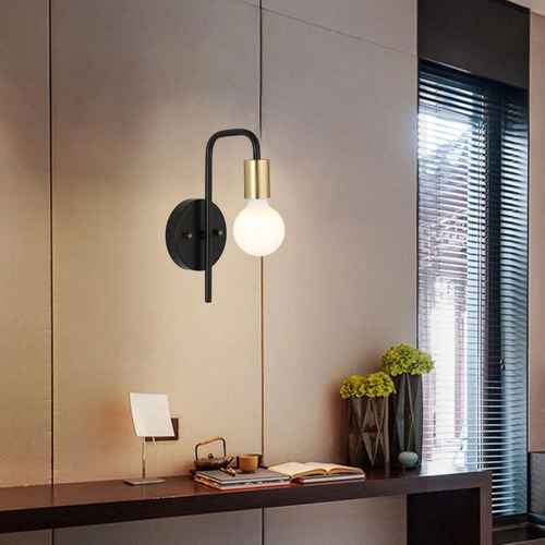 Elegante Lámpara De Pared Para Decoración Negro Y Dorado
