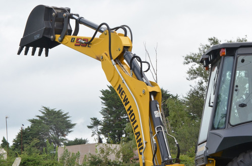 Retroexcavadora B90 Italiana Okm New Holland