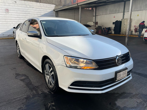Volkswagen Jetta 2.0 Live Mt