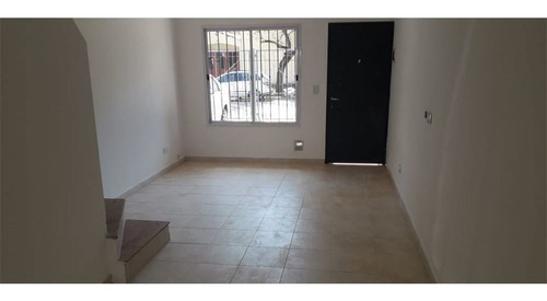 Venta Triplex C/cochera Y Patio En Muñiz!!(s/exp).