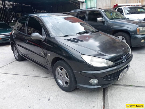 Peugeot 206 .