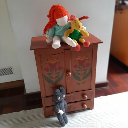 Raro Brinquedo Antigo Guarda Roupa De Bonecas /só Retirada (Usado)