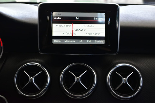 Mercedes Benz A200 Urban 1.6 2013 - 64.900km - Car Cash