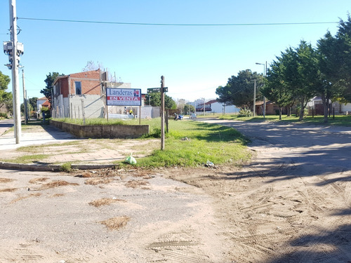 Imagen 5 de 5 de Hermoso Lote En Excelente Esquina!!!