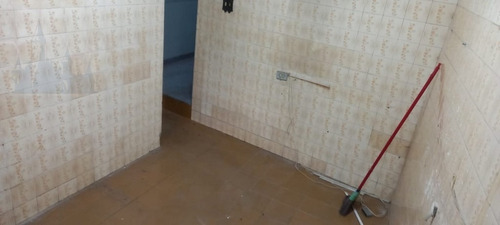 Imagem 6 de 10 de Casa Para Aluguel, 2 Dormitórios, Vila Brasílio Machado - São Paulo - 12153