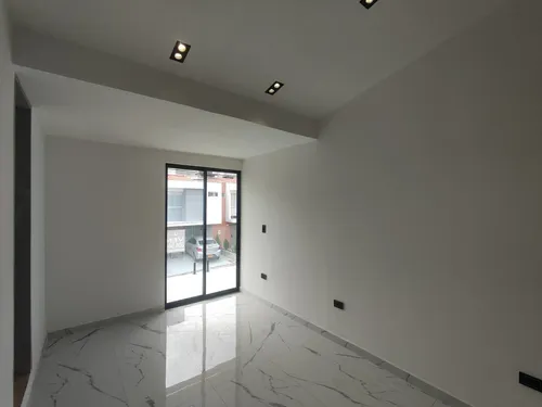 Casa En Venta En La Floresta. Cod V30703