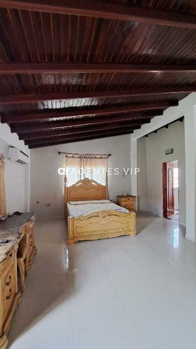 Imagen 7 de 15 de Se Vende Casa Urb Villa Jardin- Tipuro