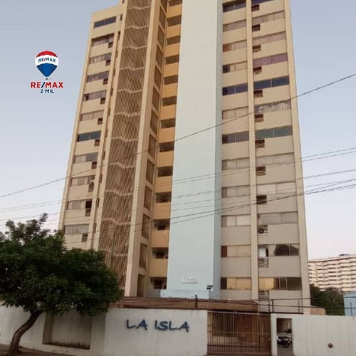 Re/max 2mil Vende Apartamento En Residencias La Isla, Avenida Bolívar. Isla De Margarita, Estado Nueva Esparta  