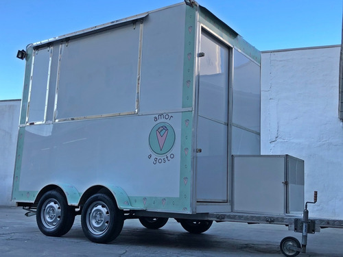 Food Truck Isidoc Equipado