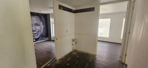 Oficina O Consultorio 80m2 Acondicionada Con Privados