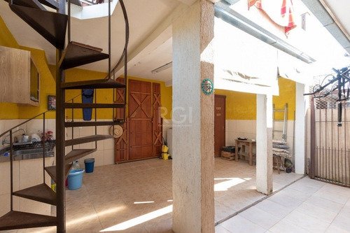Casa Em Hípica Com 2 Dormitórios - Lu432463