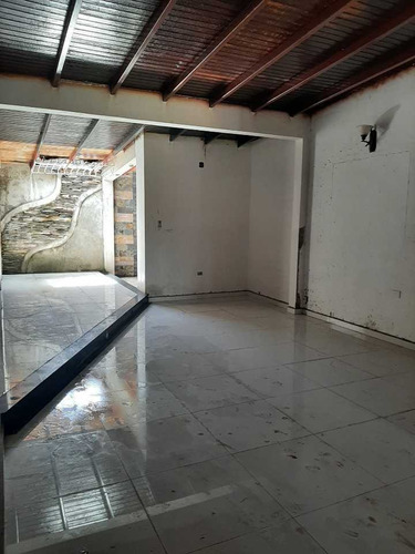Imagen 3 de 16 de Casa En La Urbanización Lomas Del Bosque, Condominio Ceiba, Habitable
