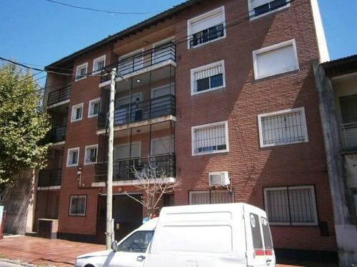Beguiristain 278 - Avellaneda - Excelente Depto. 2 Amb. Al F